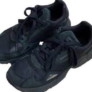 Adidas Falcon Sneakers